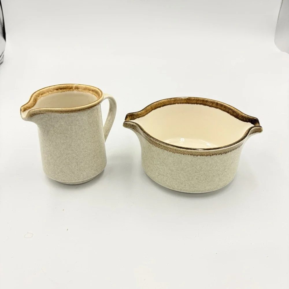 Mikasa Stone Manor F5800 Gravy Boat And Creamer Stoneware Brown